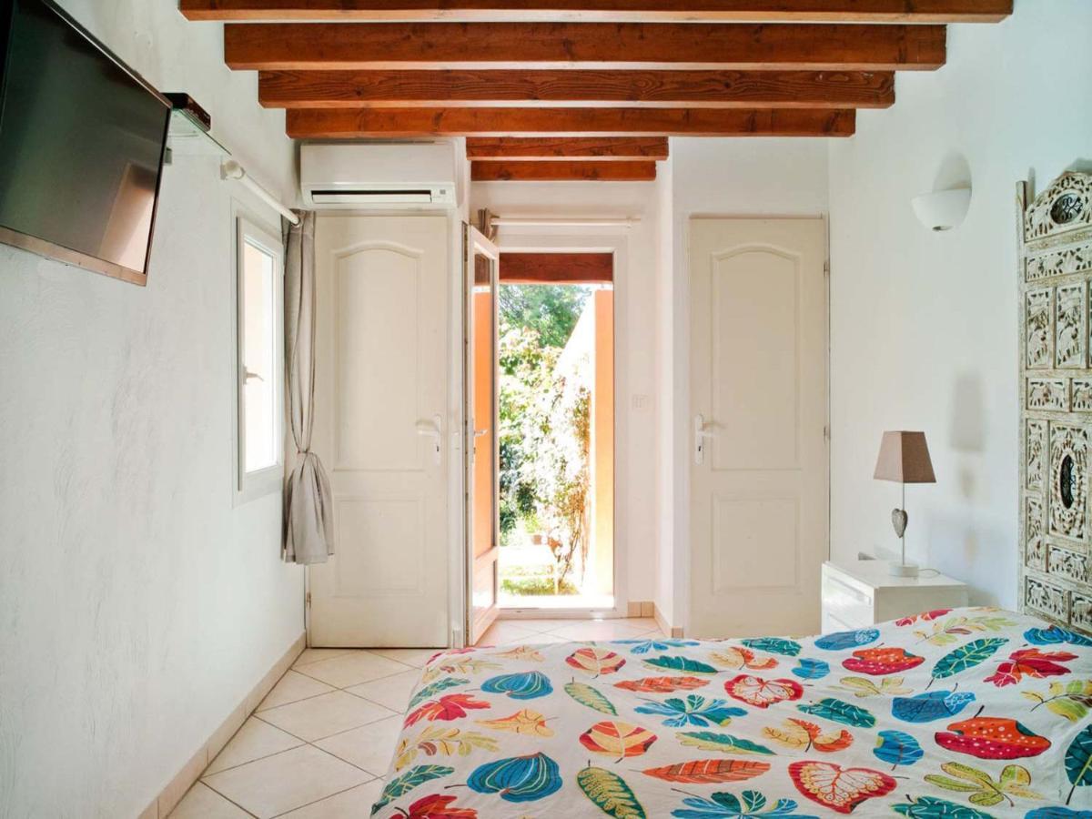 Hébergement de vacances Magnificent With Private Pool Fréjus