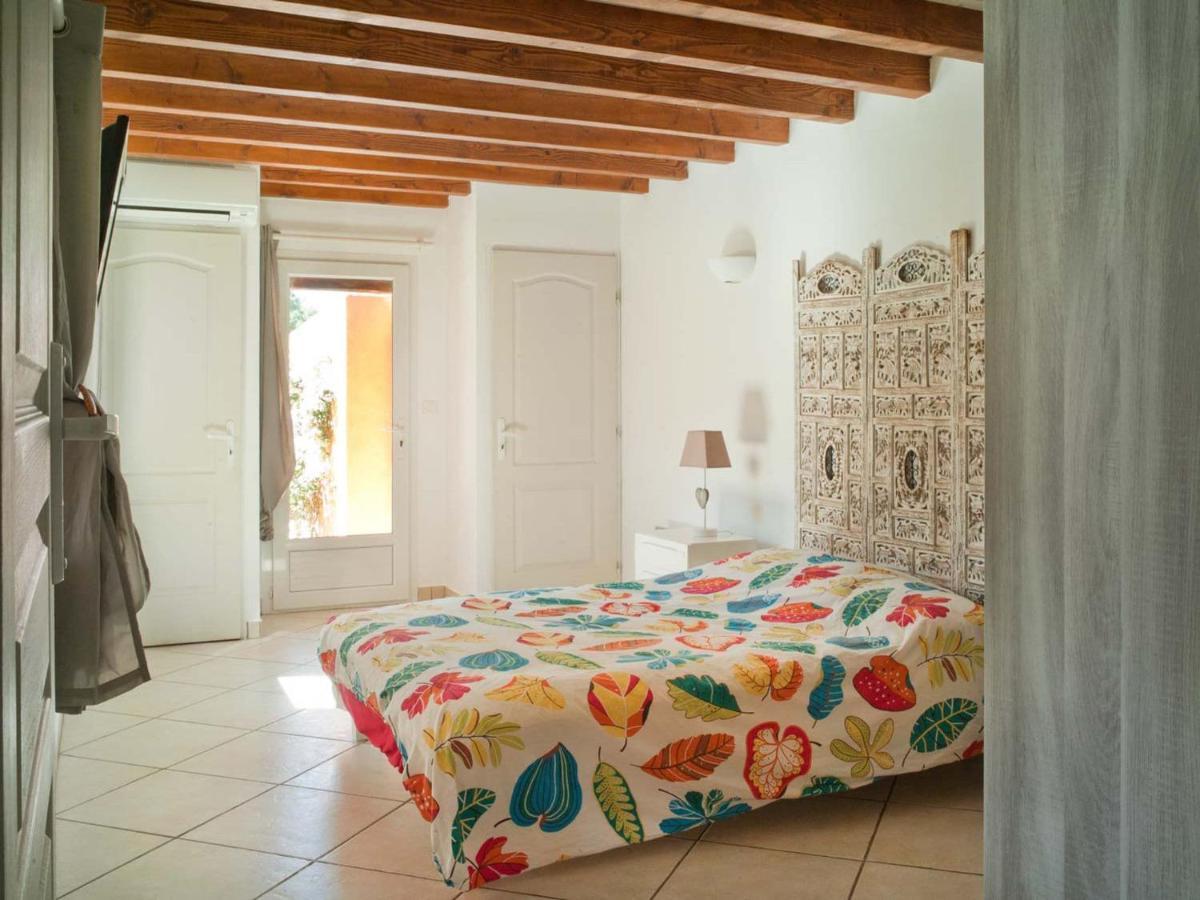 Hébergement de vacances Magnificent With Private Pool *